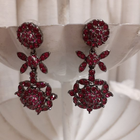 Jewelry - JOAN RIVERS GORGEOUS PINKISH/PURPLISH GUNMETAL EAR